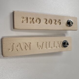 Houten flesopener met naam gegraveerd Gepersonaliseerde houten flesopener Flesopener met magneet voor koelkast Gegraveerde houten opener cadeau Stoere houten flesopener met tekst
